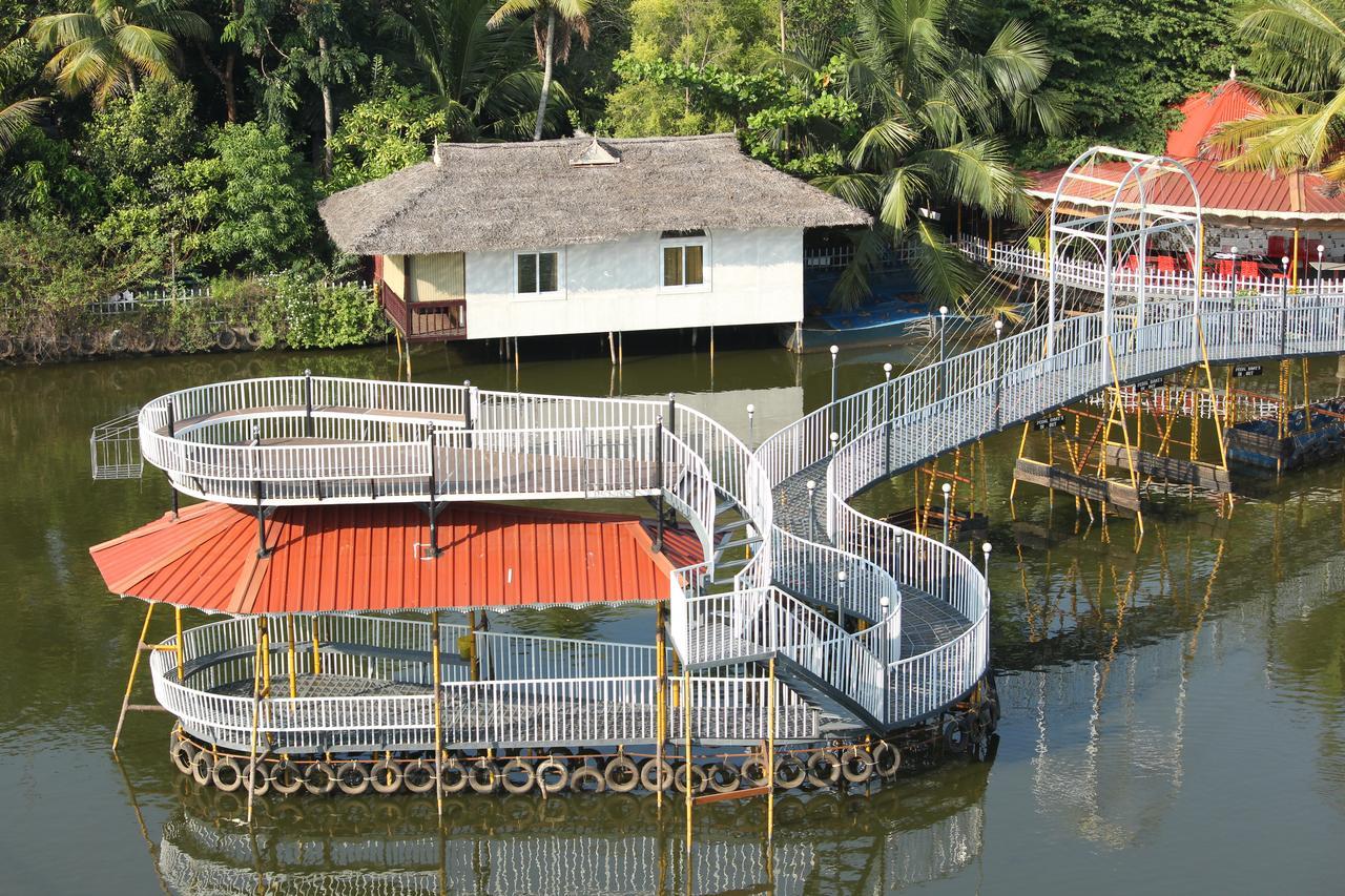 Mango Meadows Hotel Kottayam Eksteriør billede